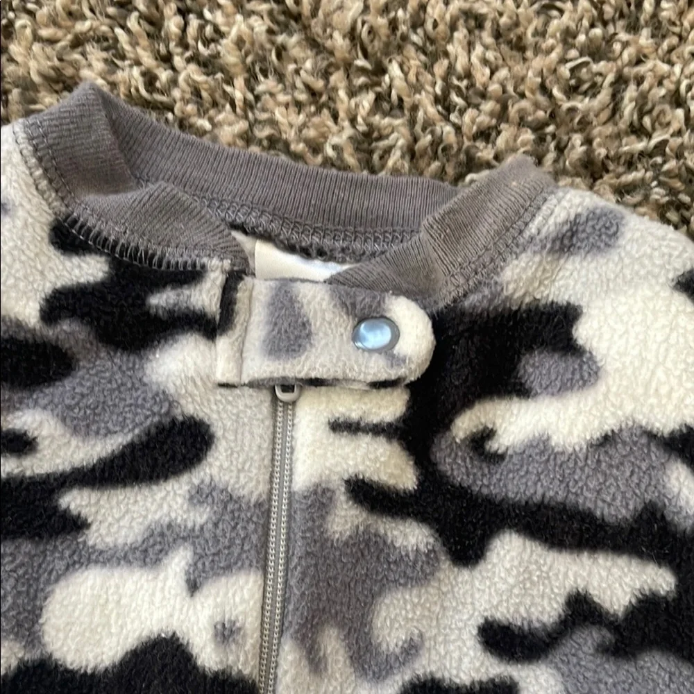 Garanimals Blue Winter Animals and Black Camouflage Baby Boy Fleece Footies